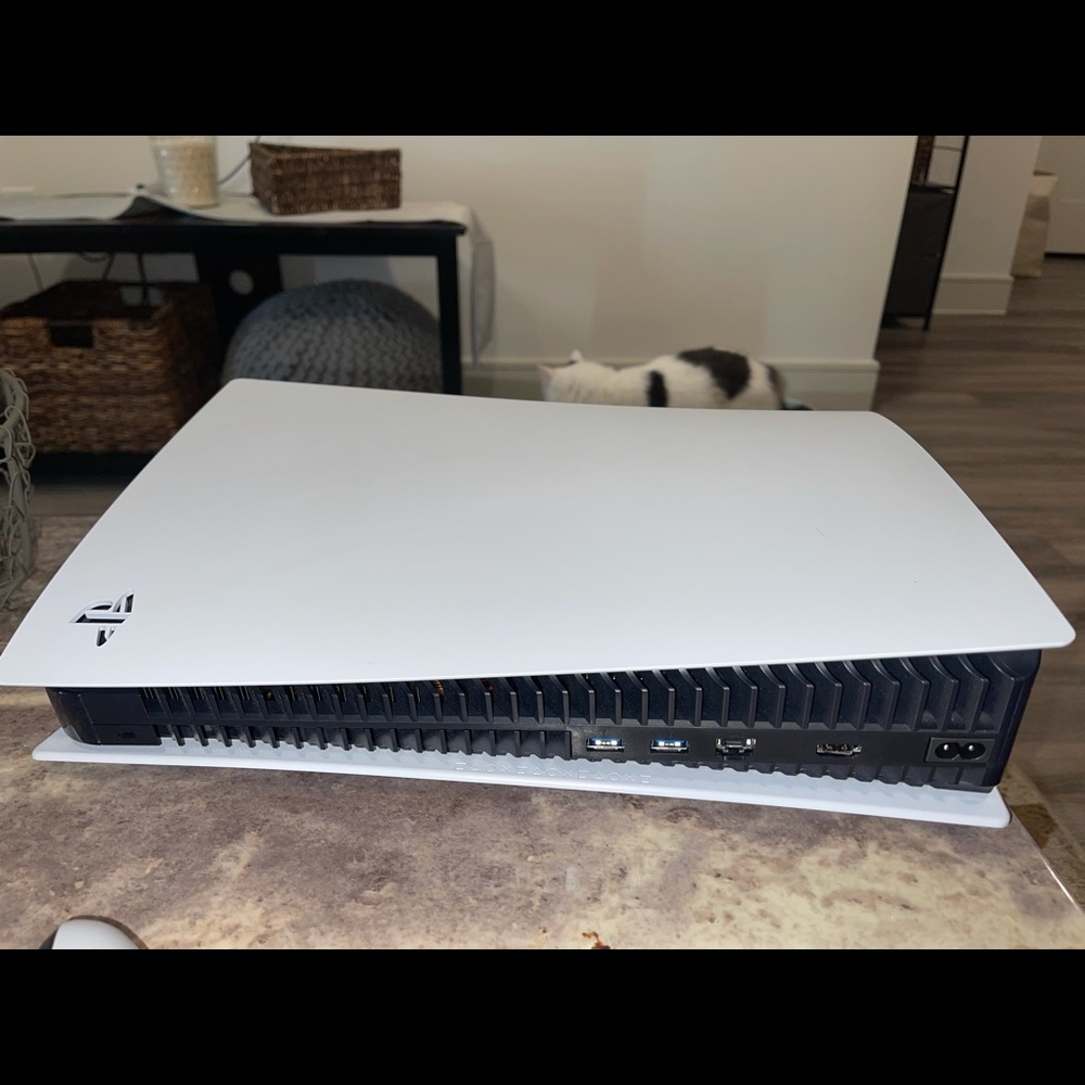 Ps5 - Picture 3 of 3